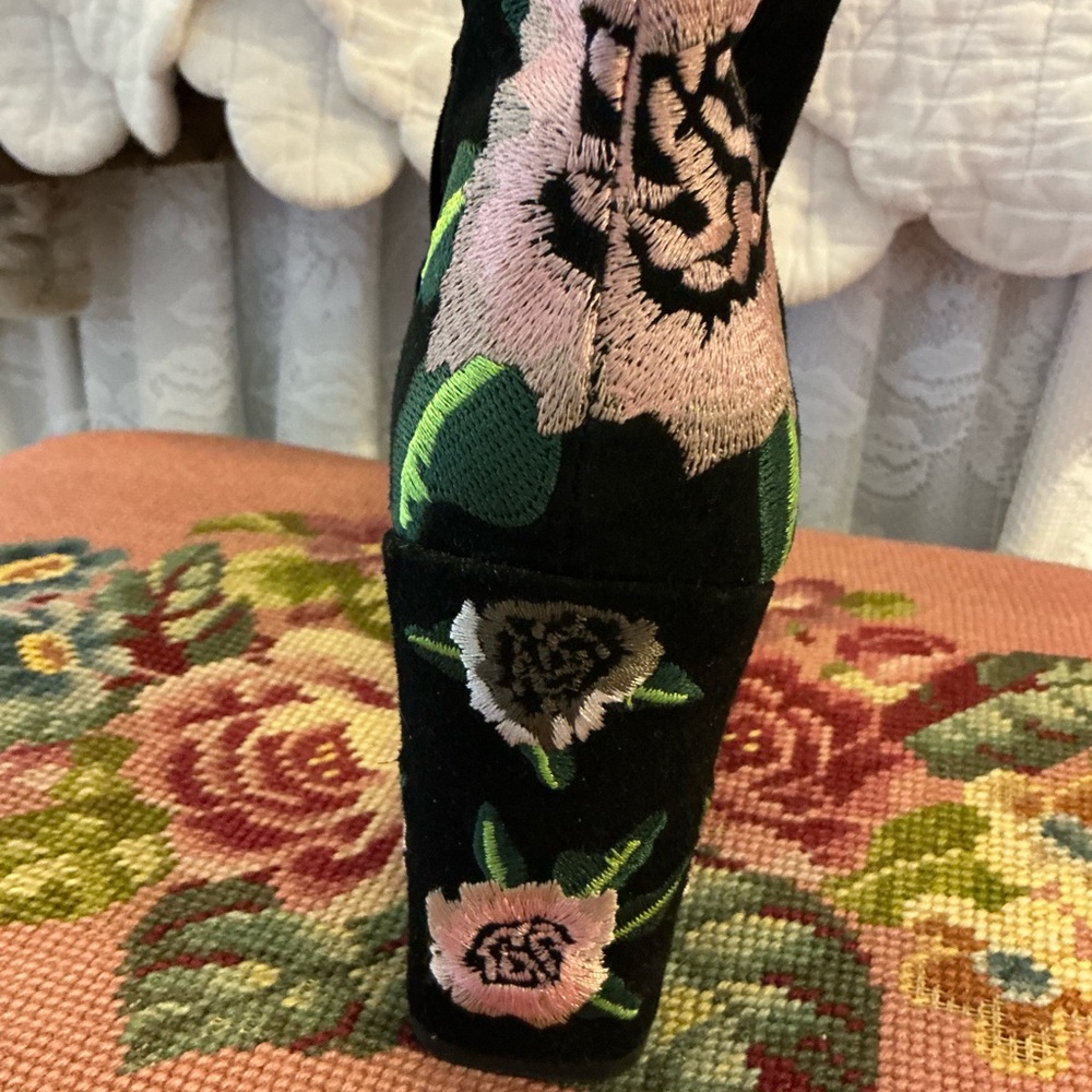 Rebecca Minkoff Embroidered Booty - Picture 8 of 9